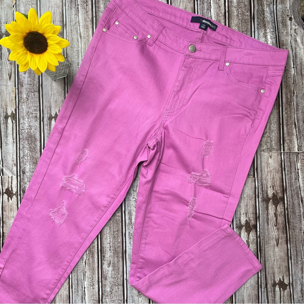 Denim 24/7 pink skinny distressed jeans NWOT size 16W